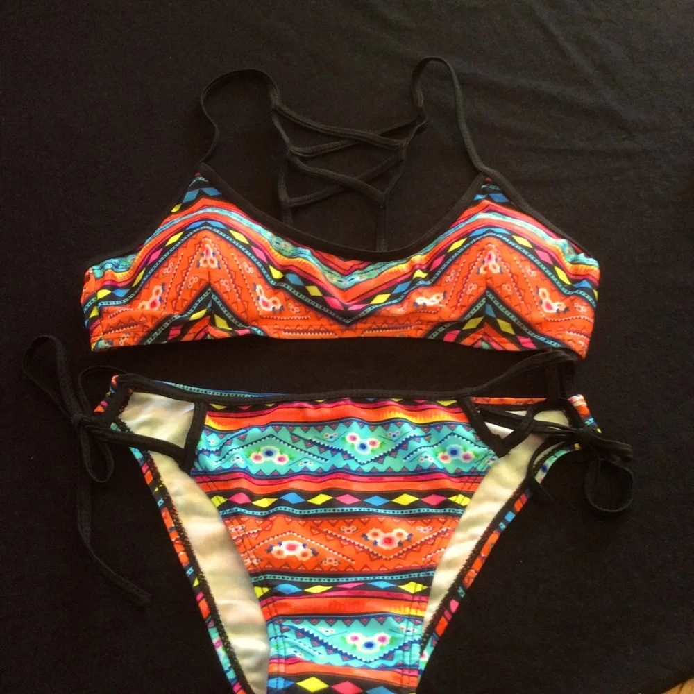 NWOT 2-pc Bikini, Sz M (Junior)